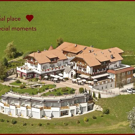Hotel Amaten Brunico